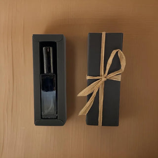 elegant oud perfume spray rich warm fragrance