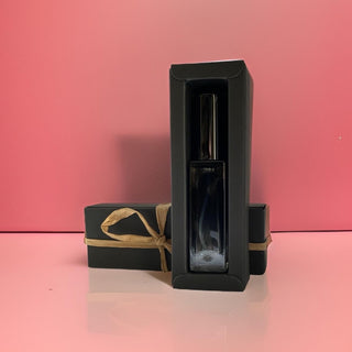Premium elegant oud perfume spray rich warm fragrance