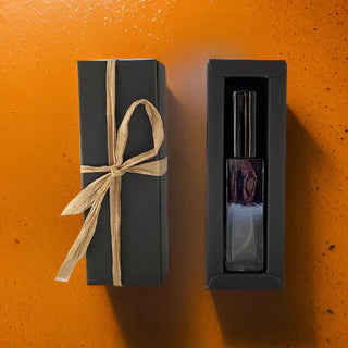 Rich warm amber perfume for all