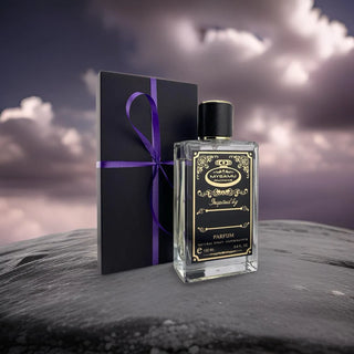 Signature oud wood perfume spray for men