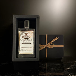 Sophisticated blackcurrant and mimosa unisex scent